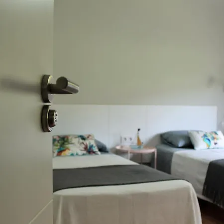 Privada - * Baiona