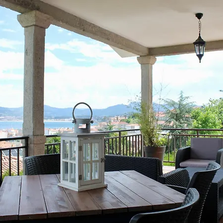 Privada - * באיונה